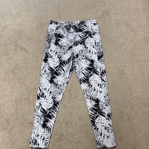Tail Black and White Patterned Cropped Pants